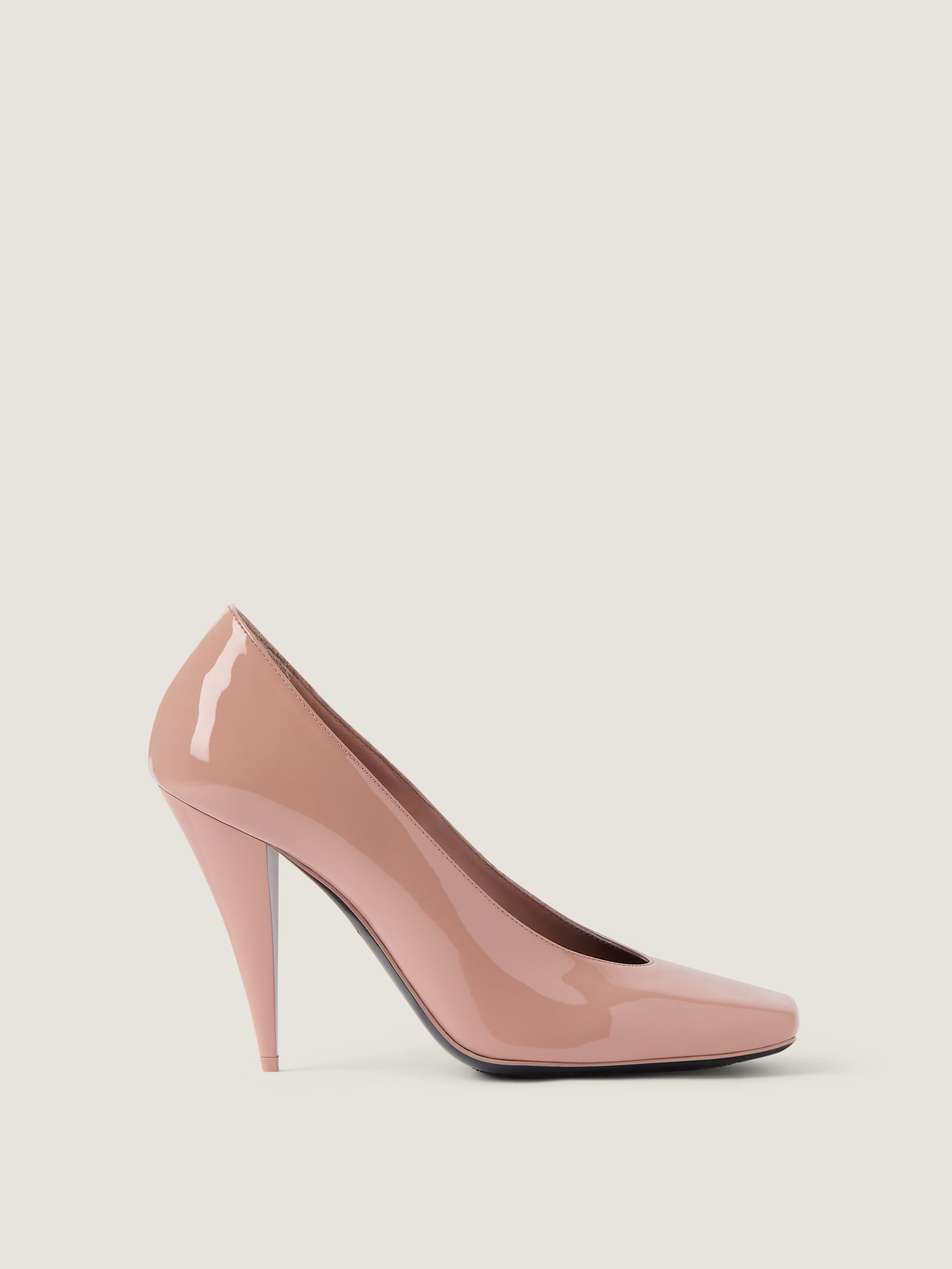 Sliced Square pumps in patent leather